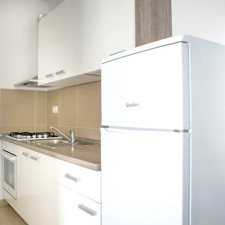 Mario Apartment Split